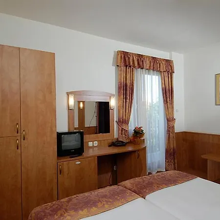 Korall Bed & Breakfast 3*